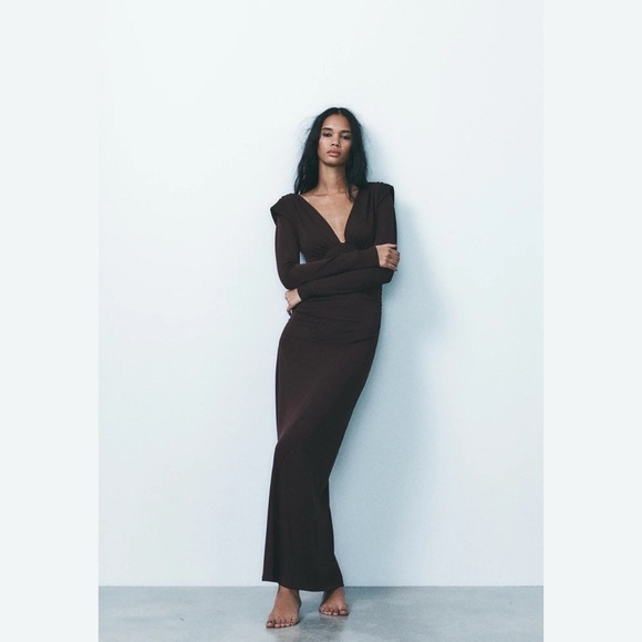 Zara Dresses & Skirts - 🔥🔥Zara Ruched shoulder pads dress